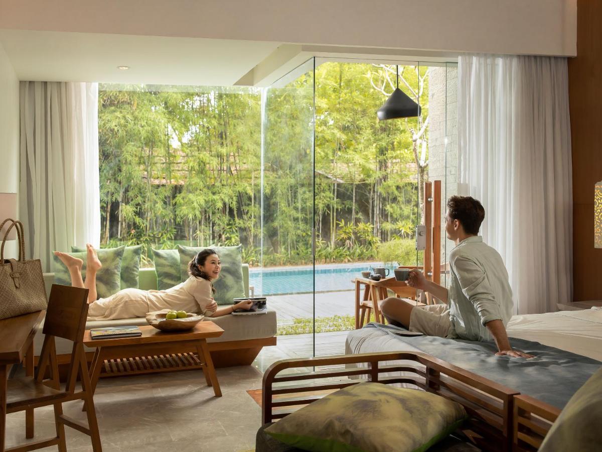 Maya Sanur Resort & Spa Exteriér fotografie A room at the hotel