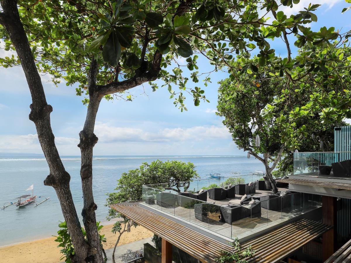 Maya Sanur Resort & Spa Exteriér fotografie View of the beach at the hotel