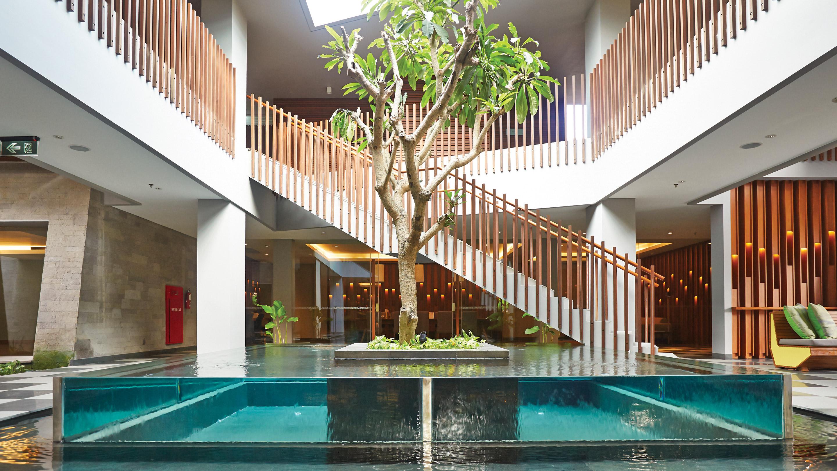 Maya Sanur Resort & Spa Exteriér fotografie The interior of the hotel